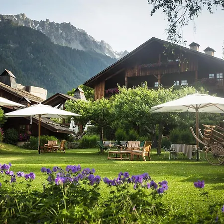 Hotel Le Hameau 1er - Relais & Chateaux 5*