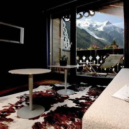 Le Hameau 1er 5* שאמוני