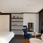 Отель Le Hameau 1er - Relais & Chateaux Шамони