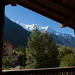 Отель Le Hameau 1er - Relais & Chateaux